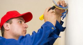 Картинка по теме - как вызвать электрика на дом