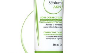 Не очень эффективное средство, только подсушивает