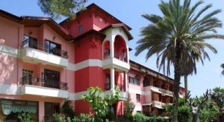 Маленький уютный четырехзвездочный отель в Бельдиби (Анталия)