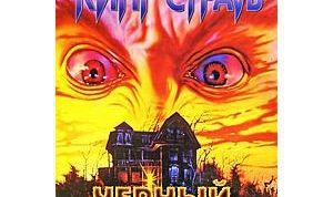 Сюжет интересный, но стиль повествования очень тяжелый