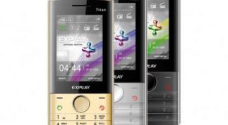 Сначала радовал, а потом стал барахлить и сломался