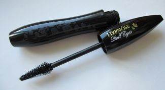 Хорошо прокрашивает ресницы