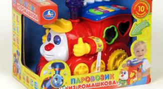 Развивает мелкую моторику рук