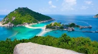 Три острова, соединенные белоснежной полосой пляжа