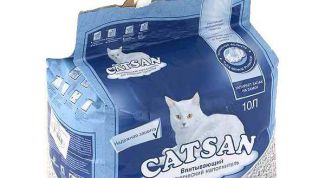 Действительно запирает запах на замок