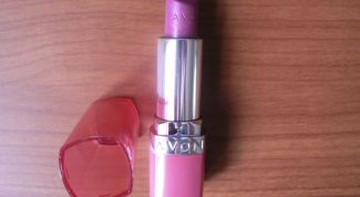 Далека от совершенства, но не плохая помада