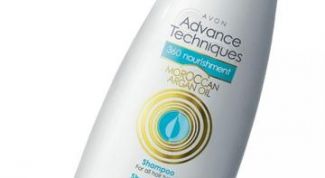 Питает волосы, не утяжеляя их