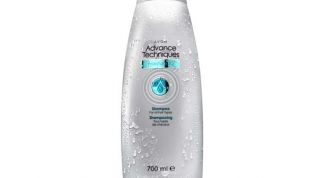 Насыщает волосы влагой