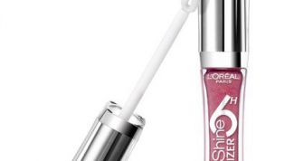 Долго держится на губах