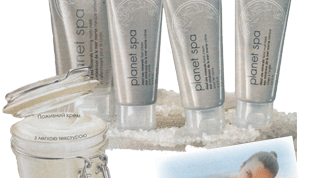 Прекрасно увлажняет кожу и укрепляет ногти