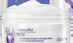 Отлично увлажняет и смягчает кожу стоп