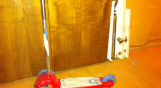 Устойчивый самокат для малыша