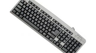 Обычная проводная клавиатура