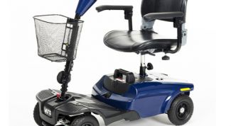 Заказали у них кресло-скутер для бабушки