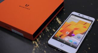 У меня были смартфоны и дешевле, но именно этот оказался самым проблемным 