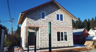 Построили нам хороший дом