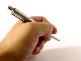 Заранее уточните текст заявления и полное имя директора школы