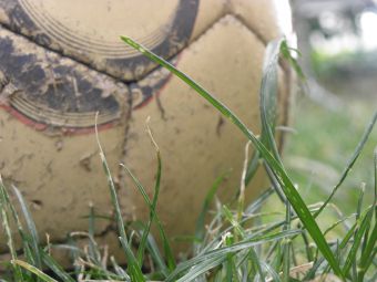 Как зашить мяч