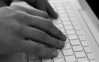 Как научиться работать на клавиатуре