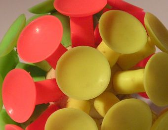 Как приклеить присоску