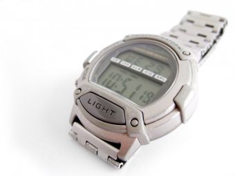 Как заменить батарейку в часах Casio