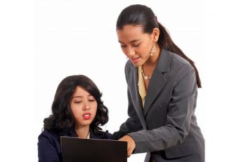 Как в Фотошопе вырезать выделенное