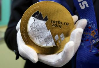 Золотая медаль действительно золотая?