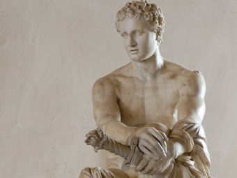 Статуя греческого бога Ареса