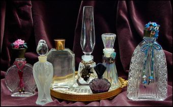 http://mylitta.ru/uploads/posts/2012-01/1325849464_perfume-bottles-1.jpg
