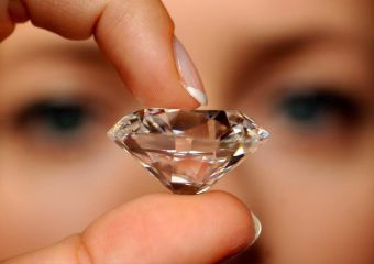 Как бриллиант отличить от фианита