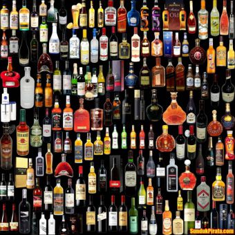 До скольки часов в РФ разрешена продажа крепкого алкоголя?