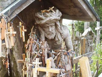 Гора Крестов в Литве