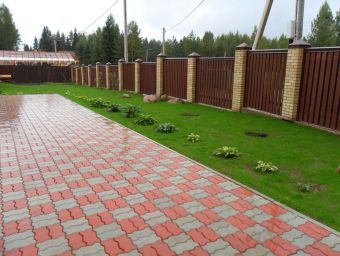 Как сделать плитку для садовых дорожек своими руками