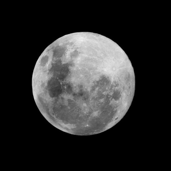 почему луна превращается в месяц