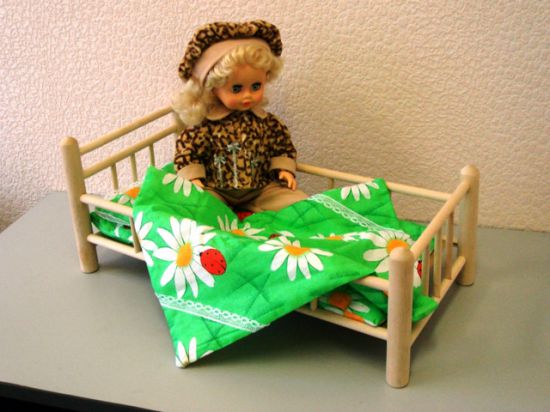 Кровать для куклы своими руками из поролона