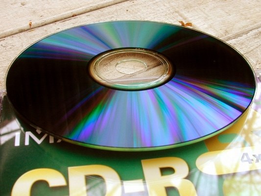 Как скопировать защищенный cd диск на компьютер