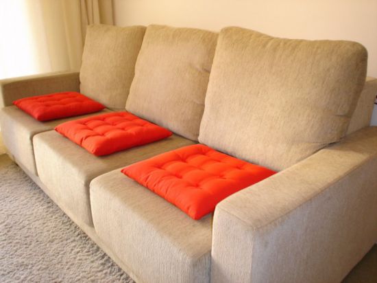 Очистить диван от шерсти