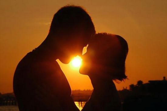 Как правильно целоваться с языком с мужчиной в картинках подробно для начинающих пошагово