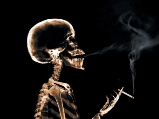 Человек который курит марихуану конопля в пачке