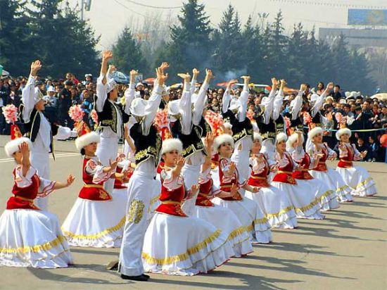 Какие праздники отмечаются в Казахстане какой сегодня праздник в