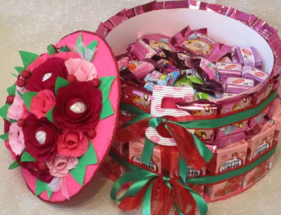 Как сделать торт из конфет и сока в садик Рукоделие