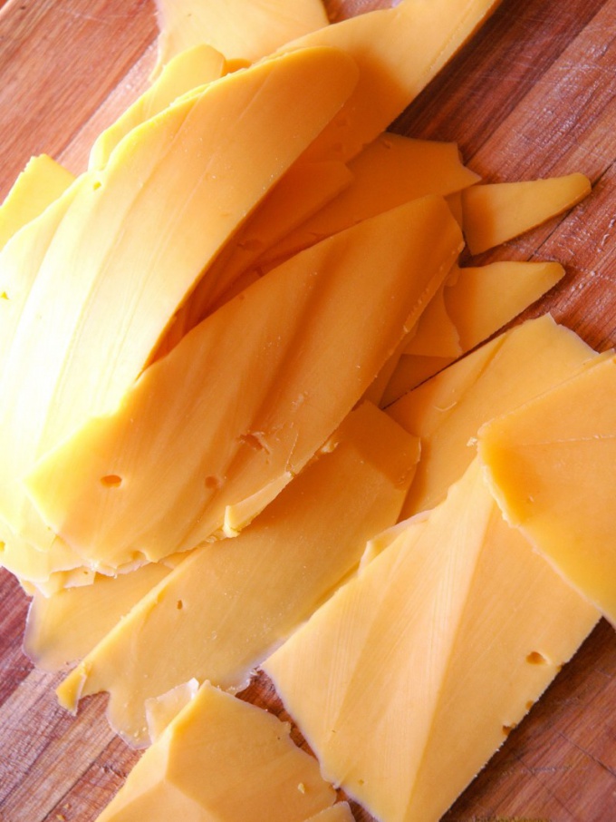 Как приготовить твердый сыр