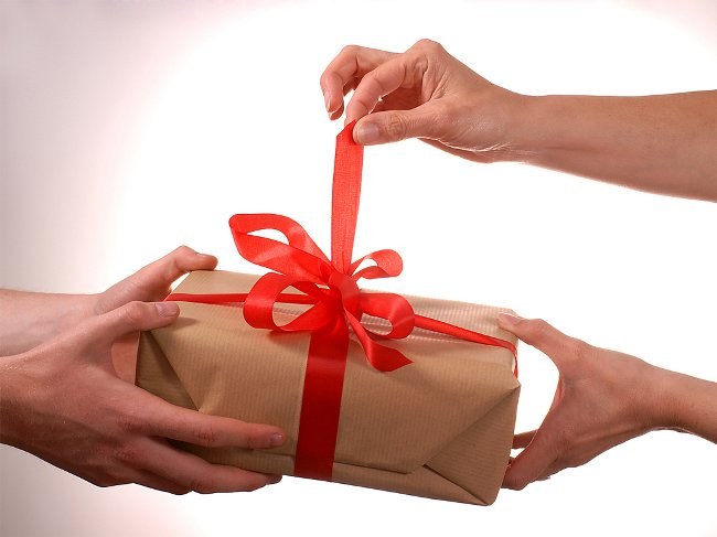 Как намекнуть мужчине о подарке
