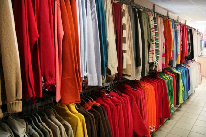 How to sell clothes wholesale