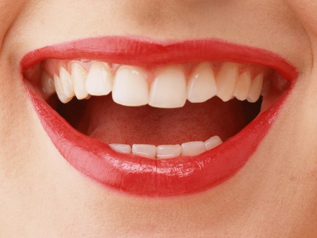 Как лечить треснувшие губы