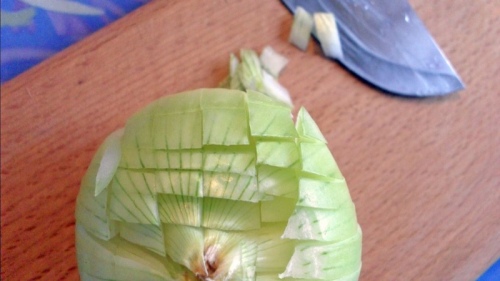 How to finely chop onions