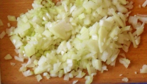 How to finely chop onions