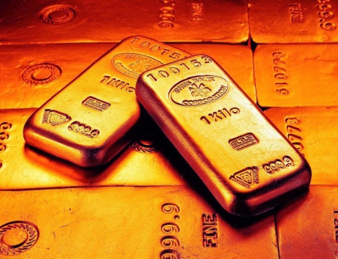 Почему золото падает в цене