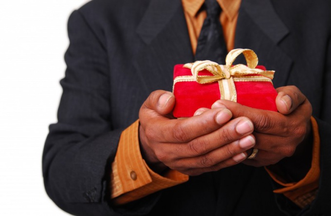 Как сделать так, чтобы вручение подарка доставляло удовольствие 