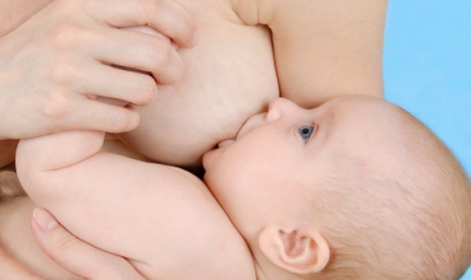 Как прикладывать новорожденного к груди